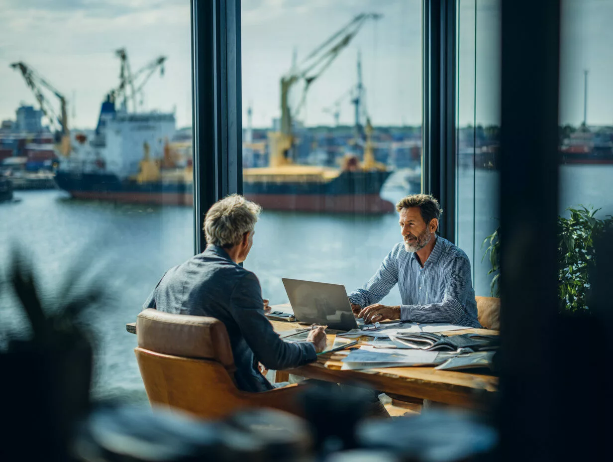 U8554719727 a professional maritime consultant meeting with a ba88ba13 4641 4d6e 9294 62a2381c2299 3